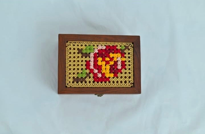 Bloomed flower Jewellery Box - 10 x 7 x 3.5 inch