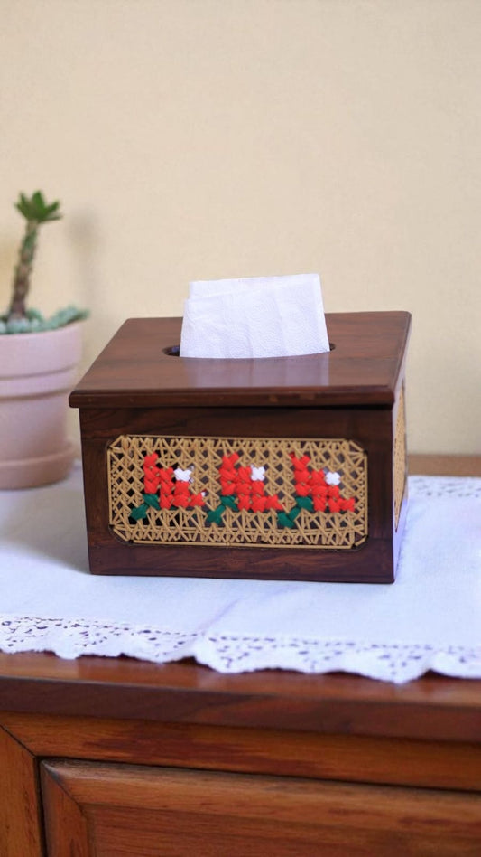 Embroidered tissue box - 14 x 9