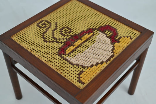 Coffee table - 20x20 inches