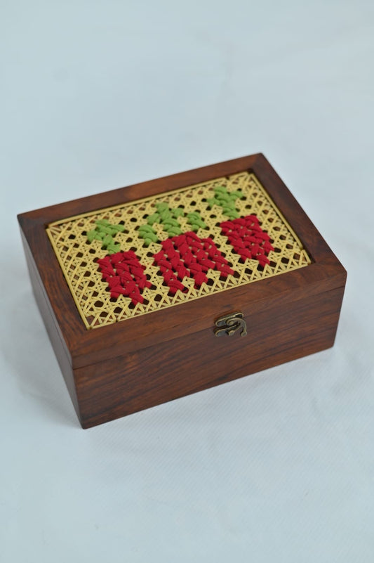 Rose Jewellery box - 10 x 7 x 3.5