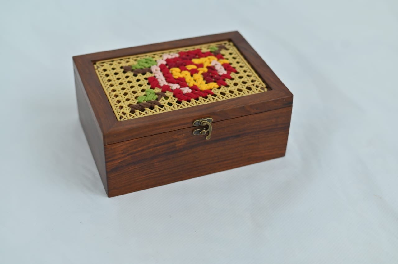 Bloomed flower Jewellery Box - 10 x 7 x 3.5 inch