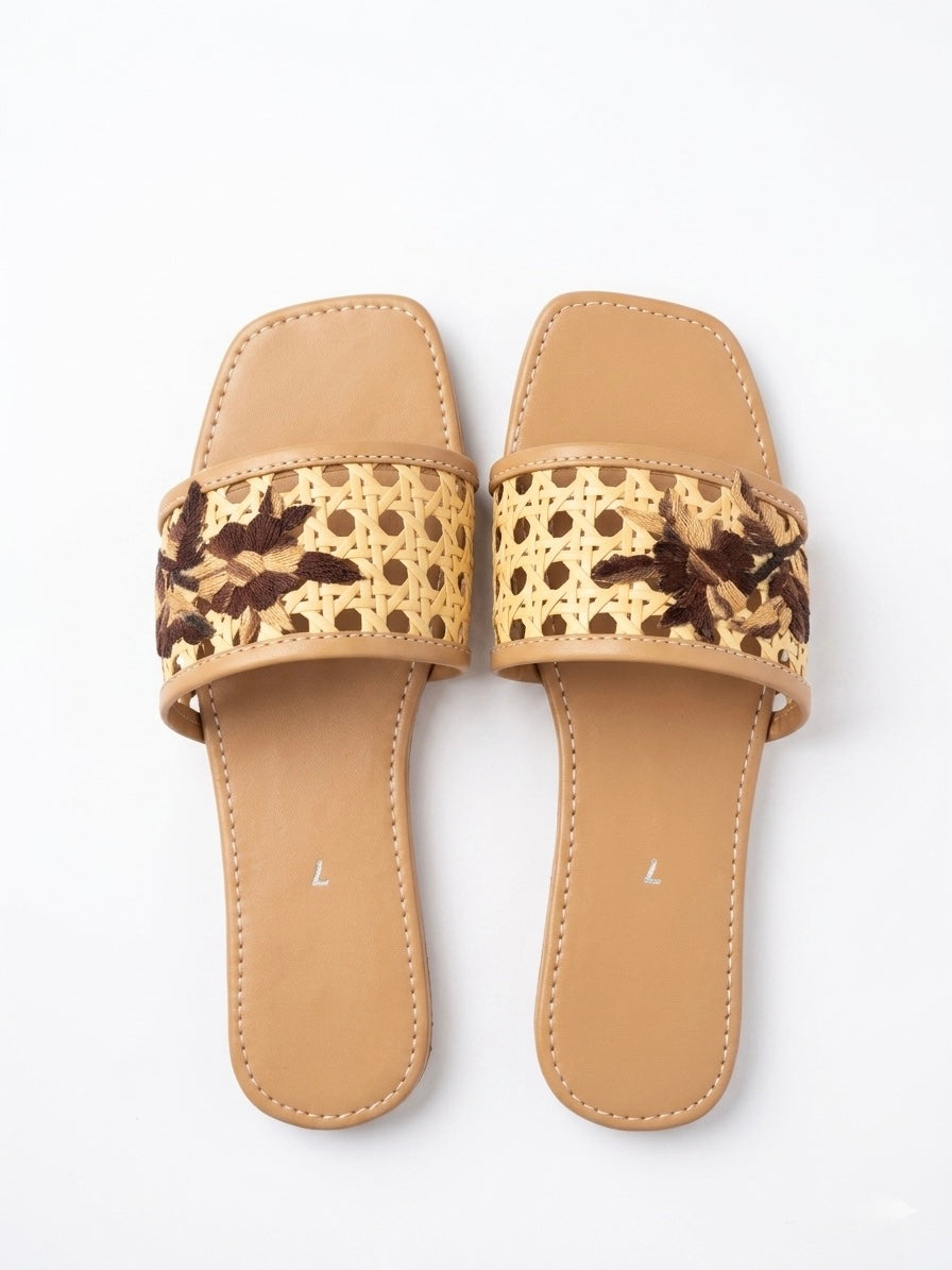 Rattan embroidered slippers