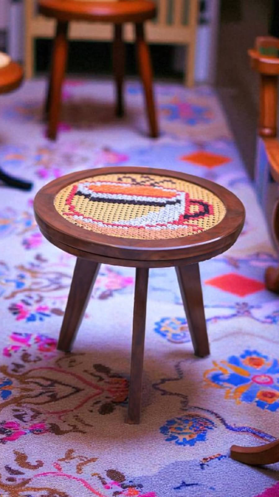 Coffee embroidered Round table - 19 x 21 inches