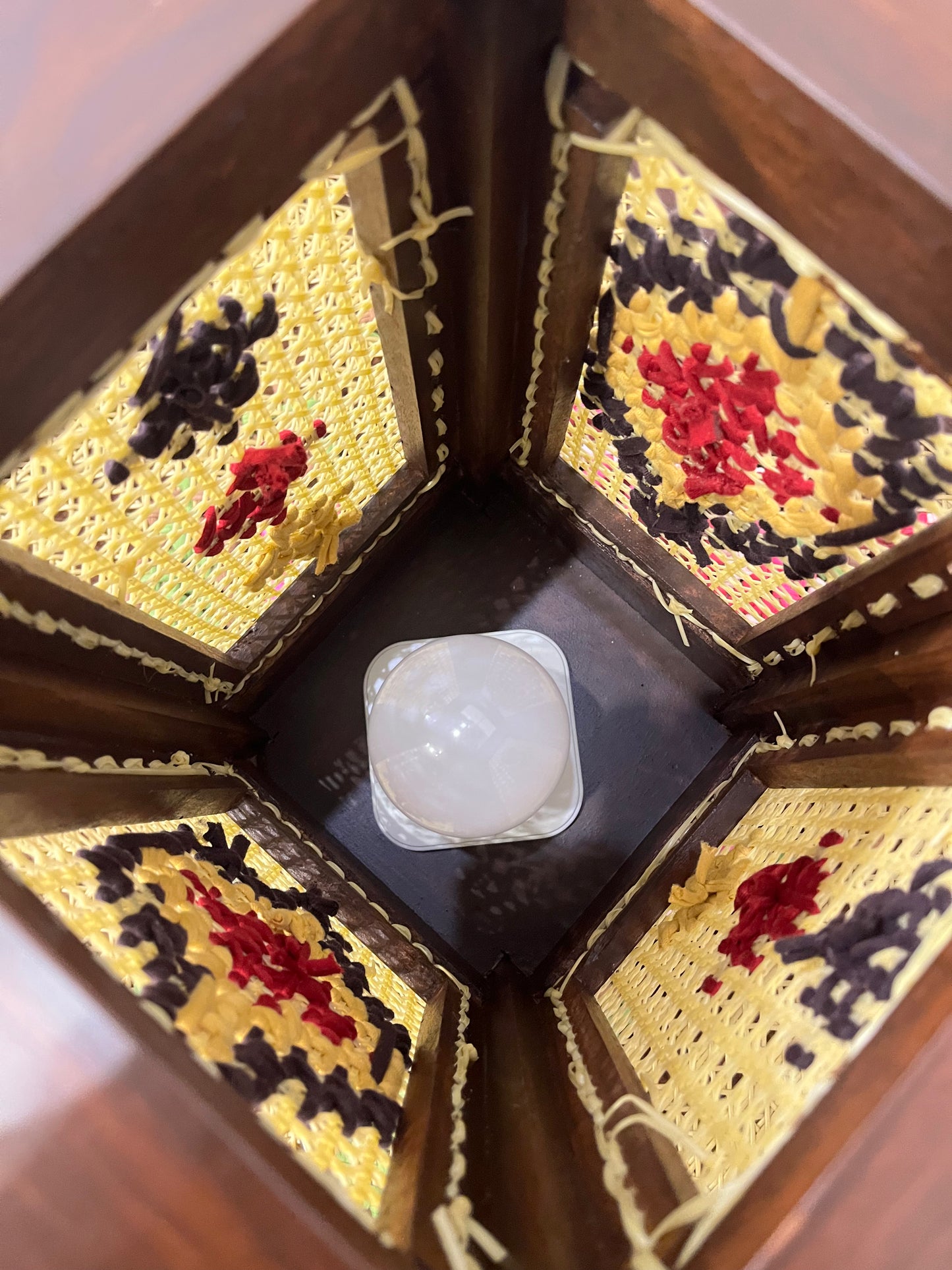 Small Table lamp - 20 x 10 inches